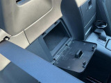 運転席シート後ろにこの入れを発見しました。