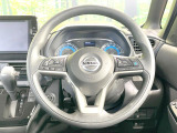 【ステアリングスイッチ】運転中、前方から目線をそらすことなく、オーディオ等の操作が可能な便利機能!安心&快適なドライブを演出してくれます♪