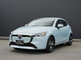 世界統一名称の『MAZDA2』となったコンパクト。「Be a Driver」のスローガンのもと、最適なドライビングポジションを提供できる室内空間と思い通りの走行性能を持った、クラスを超えたお車です!