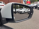 斜め後方から接近する車両を感知しドライバーに注意喚起するサイドアシスト装備。詳しくは0078-6002-900146中古車スタッフまで