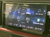 USBやラジオ、Bluetooth Audioなどの選択肢が画面に並び、利用したい音源を確認しやすい表示です。メニューがまとまっており、日々の移動を便利にします。