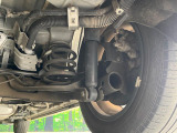 お車を安心してお乗りいただく為には、足回りの定期点検が欠かせません。サービスサポート(有償保証)では無料点検もご提供しており、安心のカーライフをお過ごしいただけるサポート体制が整っています。