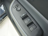 ◆パワーウィンドウスイッチ◆運転席から全席の窓の開閉操作を行うことが出来いつでも換気ができます!
