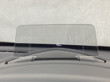 車速などを表示してくれるアクティブ・ドライビング・ディスプレイ。視線や焦点調節が少なく済み、気持ちよく安全に運転を楽しめます。