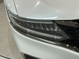 LEDヘッドライトは、点灯の瞬間から最大光量を発揮し、突然暗くなるトンネルなどでの安定感を高めます。