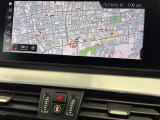 iDriveHDDナビゲーションになります。操作はコントローラーとタッチパネルにて操作いただけます。