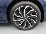 225/45R17タイヤ/7.5Jx17アルミホイール(10スポーク)