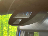【シティブレーキアクティブシステム】低速走行中に前方の車両等を認識し、衝突しそうな時は警報とブレーキで衝突回避と被害軽減をアシスト。より安全にドライブをお楽しみいただけます。