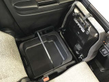 トレイになってますのでちょっと置くのに便利です