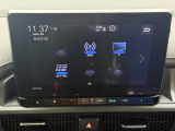 【オーディオソース】ラジオはもちろんCD、フルセグ、DVD、Bluetooth、ApplecarPlay、AndroidAuto、ミュージックラック、USB、SDほか多彩な機能を装備しております