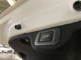 【パワーバックドア】荷物で手が塞がってても大丈夫!リモコンでピッ!力要らずでラクラク開閉!