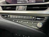 左右独立温度コントロールフルオートエアコンです。運転席、助手席それぞれで独立して温度設定ができます。冷え性の方が乗っても安心ですね♪
