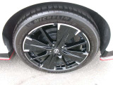 NISMO tuned e-POWER 4WD専用17インチアルミホイール。