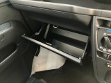 お客様にぴったりなおクルマをお選びいただけますように様々な展示車をご用意致しております!ダイハツの軽自動車だけではなく、他メーカー車やコンパクトカー・ミニバンなども数多く取り揃えております!