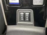 運転席の操作でオートスライドドアが開閉します!同乗者に優しく!とっても便利な機能です!