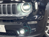 ●LEDヘッドライト:夜間走行時も良好な視界を確保し安心して運転できる高輝度LEDヘッドライトを装備!点灯速度が早く、消費電力も抑えられています。