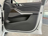 完成度の高いBMW認定中古車は、ご購入後も安心です。また、保証期間中は、365日24時間体制(フリーダイアル)で、万一の故障などの様々なトラブルにも対応いたします。