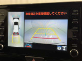後方の見える安心をお届けするバックガイドモニター付:バックするときのアシストラインもあって楽々バック!車庫入れや縦列駐車をサポートし、苦手な駐車も安心です!今やもう手放せない装備ですネ♪