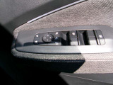 パワーウインドウなので、運転中でも安全に窓の開閉ができますよ!