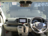 フロントガラスが広く視界が広々としているので、運転がとてもし易いです