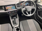 指定工場で車検までご対応可能。6ベイを完備したサービス工場を併設し、快適なAudiライフをサポートします。詳しくは0078-6002-900146中古車スタッフまで
