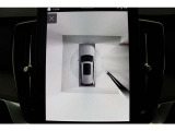 360度ビューのモニターは、高画質で周りの様子がハッキリと映し出されます。前後左右それぞれのカメラへの切り替えも可能です。