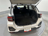 6:4分割リヤシートで大きな荷物載せられます。