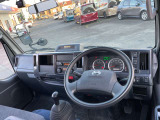インパネ(画像部分)は、安心・安全に作られています。まずは、お座り下さい。運転している感覚がつかめると思います。