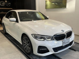 一目で伝わるBMW特有のスポーティーなプロポーションは、BMWの走行性能を生み出すのに欠かせない要因の一つです。細部まで拘りぬいたお車をぜひ一度ご覧ください!