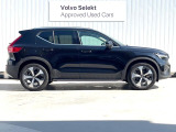 当店の認定中古車(VOLVO APPROVED CAR)はメーカー基準の車齢・走行に応じた内外装・機関の176項目もの項目に厳密な点検を実施。すべての基準を満たした自信を持ってお届けする中古車です。