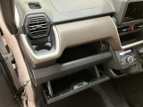 届出済未使用車のムーヴが入荷しました!助手席側電動スライドドア、LEDヘッドライト装備で便利♪お買い物やアウトドアにどうぞ!近畿二府四県のご来店頂き現車確認・ご契約可能なお客様のみの販売となります