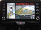 車両を上から見たような映像を映し出すパノラミックビューモニター付きです。
