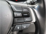 ◆アダプティブクルーズコントロール◆予め設定した車速内でクルマが自動的に加減速。前走車との適切な車間距離を維持しながら追従走行します。【LKAS】車線維持支援システムでステアリング操作を支援。