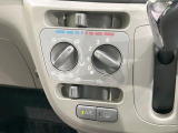 寒い冬も暑い夏も全席に快適な空調を届けてくれる、ダイヤル式エアコンを装備♪