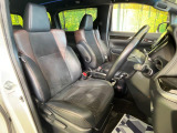運転席シート廻りは使用感も少なく、良好な状態となっています。丁寧に使われていたことがよくわかりますね。