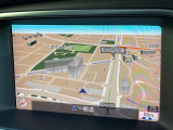 【純正HDDナビゲーション】地上デジタルTV放送、CD/DVD再生はもちろん、Bluetoothオーディオなど多彩なメディアに対応!ご納車時には最新の地図データへ無料更新。