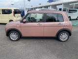 女性に人気のカラー♪ 内外装ともにカワ(・&forall;・)イイ!!車です。通勤・通学も楽しくなると思いますよ。