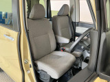 【運転席・助手席】内装ルームクリーニング済みです。しっかり綺麗にしていますので、是非、お確かめください。車に自信があるからこそ、是非一度ご来店頂き内外装も見てもらえると幸いです。
