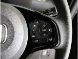 ホンダセンシング機能のクルーズコントロールはアクセル操作せず一定のスピードで走行するのはもちろん、前車との適切な車間距離も保ちます!車線内を走行できるようハンドル操作を支援する機能も付いています!