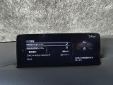 ブラインド・スポット・モニタリング (BSM) は、自車の後方から接近する車両の存在を知らせることにより、車線変更時の後方確認を支援するシステムです。