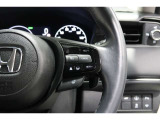 Hondaセンシングの機能のひとつ、アダプティブクルーズコントロール付!アクセルから足を離しても設定したスピードと前車との車間を保ち走行してくれます!車線維持もアシスト☆高速道路で疲労軽減ですね☆