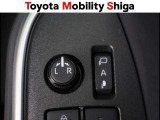 駐車時に便利なスマ-トキ-連動オ-ト格納式ドアミラーを装備しています。施錠すると自動的にドアミラーを格納する便利な機能です!