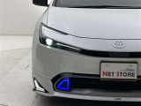 今や主流となってきました「LEDヘッドランプ」。消費電力も少なく、エコ走行に貢献します。コレが付いているだけで、優越感に浸れますよね。HIDに負けないくらい明るく安全です。