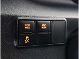 VSC(Vehicle Stability Control)付です。 横滑りを防止する装置です。 万が一の時に作動する、安全のための装置です。