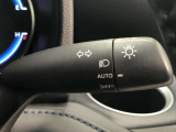 ライトスイッチです。「AUTO」にすると外の明るさに応じてスモールライト・ヘッドライトが自動でON・OFFします。夕暮れ時や屋内駐車場、トンネルなどに便利です。フォグランプもON・OFFできます。
