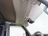 日差しをしっかり遮り、快適な運転をサポートします。