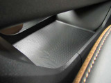 小物から大きな荷物までしっかり入れられる♪欲しい物が欲しい時にさっと取り出せる豊富な収納スペース♪
