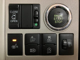 シートヒーターや助手席スライドドアは運転席のスイッチで操作ができますよ♪