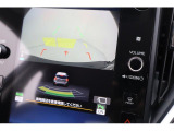 バックカメラ画像です。駐車目安のラインも表示され運転に不慣れな方も安心です