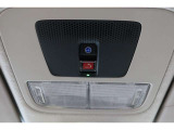 緊急通報ボタンが装備されています。ホンダコネクト対応。ご利用には、Honda Total Care プレミアムのご加入が必要です。